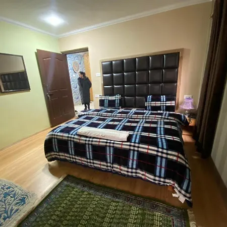 Hotel Castle Rock-2