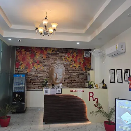 Hotel R3 Inn-3