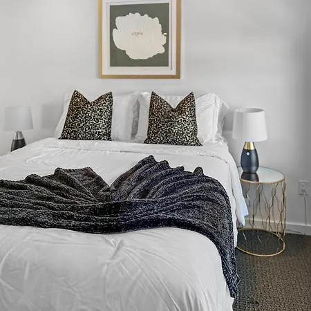 Daniella'S Suites-2