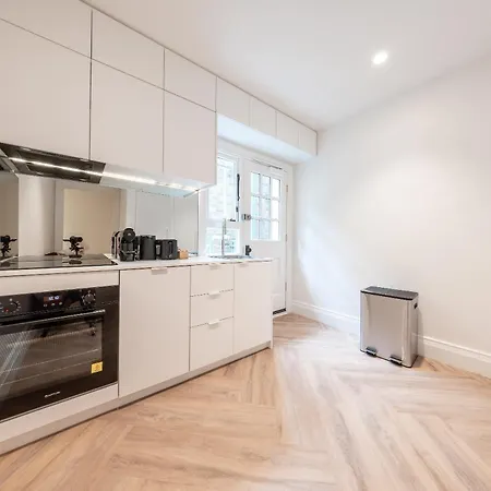 Stay At Ivanhoe Apartments Manly Beach-3
