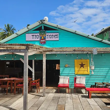 Tio Toms Guesthouse-2