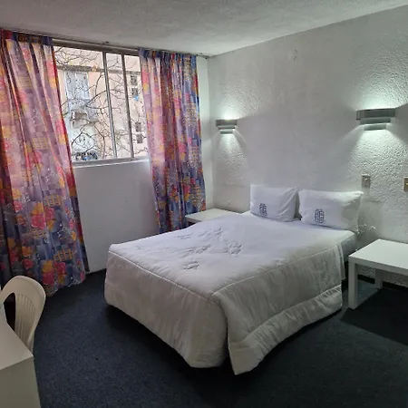 Hotel Polly-3