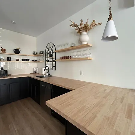 Antler'S Executive Suite- Moncton Downtown-3