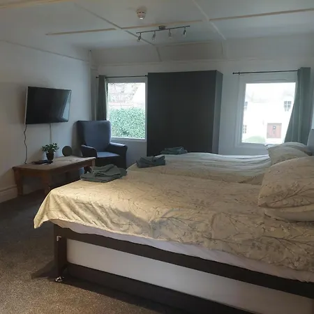 Royal Oak Rooms-3