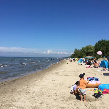Family Cottage At Wasaga - Heated Pools & Walk To The Beach-2