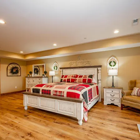 Bear Cliff Lodge By Railey Vacations-3