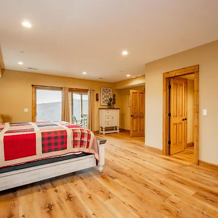 Bear Cliff Lodge By Railey Vacations-2