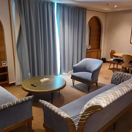 Oryx Grand Hotel Jebel Hafeet-2