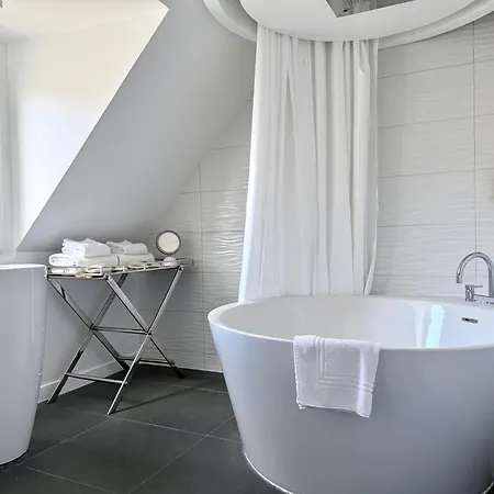 New Hotel Republique-2
