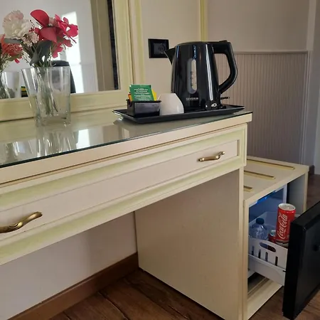 Hotel Charly-2