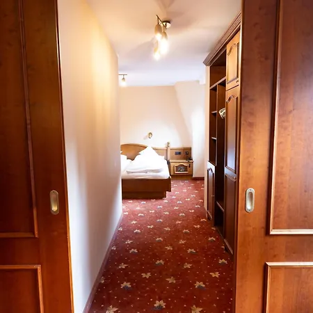 Akzent Hotel Berg'S Alte Bauernschaenke- Wellness Und Wein-2