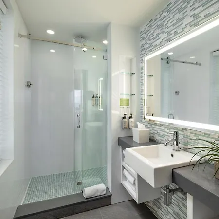 The Palms Hotel & Spa-2