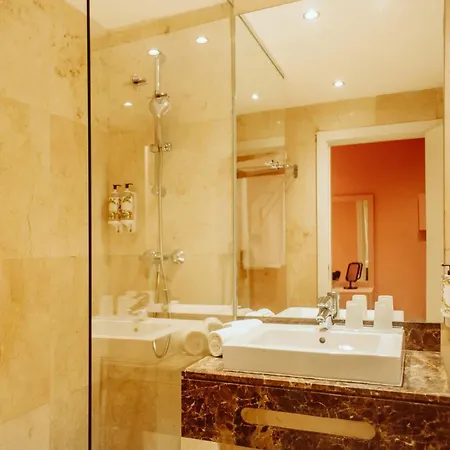 Topazio Vibe Beach Hotel & Apartments - Adults Friendly-3