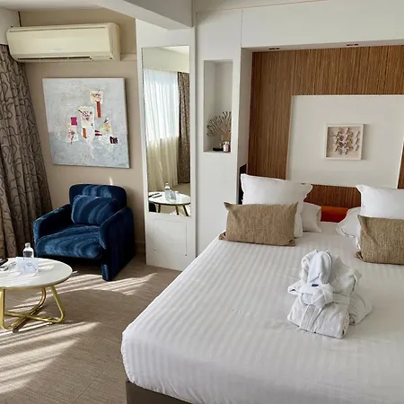 Best Western Plus Hotel La Rade-3