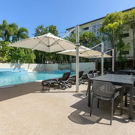Central Plaza Port Douglas-3