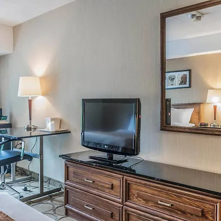 Comfort Inn Drummondville - Highway 20-3