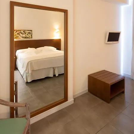 Es Mitjorn Hotel-3