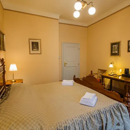 Hotel Edward Kelly-2