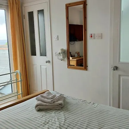 Trelawney Guest House Room Only-2