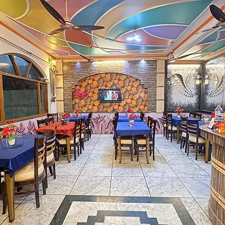 Hotel Taj Plaza, Just A 5-Minute Walk From The Taj Mahal 600 Meters-2