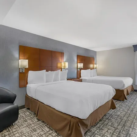 Best Western Plus Fresno Airport Hotel-3