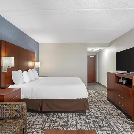 Best Western Plus Fresno Airport Hotel-2
