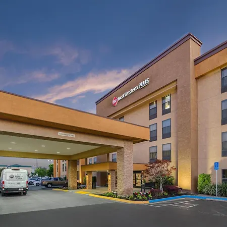 Best Western Plus Fresno Airport Hotel-3