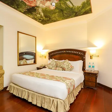 Hotel The Royal Plaza-3