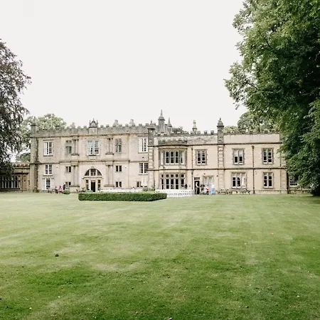 The Old Lodge-2