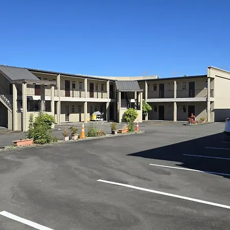 Chantillys Motor Lodge-2