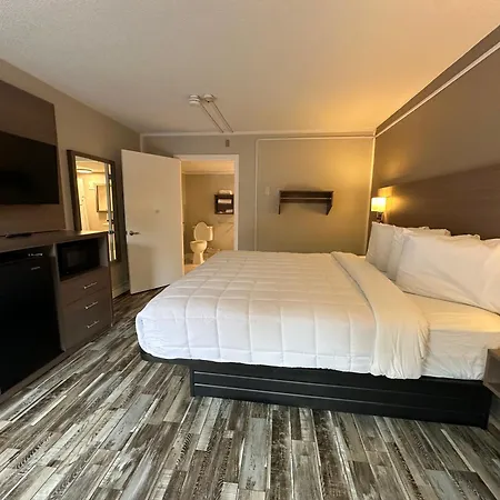 Whalers Inn And Suites-3