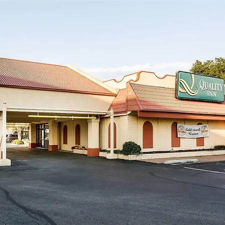 Quality Inn-3