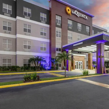 La Quinta By Wyndham Tampa Central-3