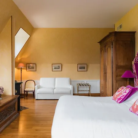 Chateau-Hotel De Bourron-2