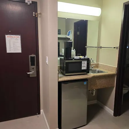 Ramada By Wyndham Tukwila Southcenter-3