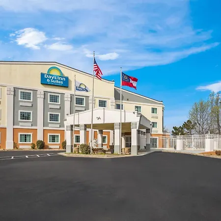 Days Inn & Suites By Wyndham Union City-3