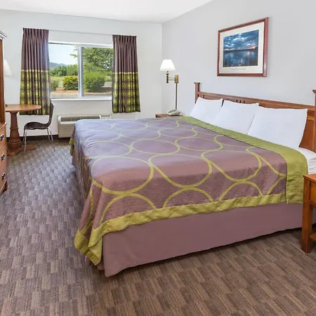 Super 8 By Wyndham Central Pt Medford-2