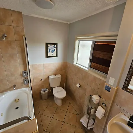 Tui Oaks Motel-3