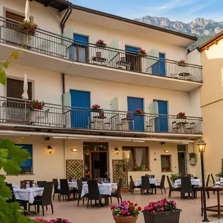 Hotel Luisa-2