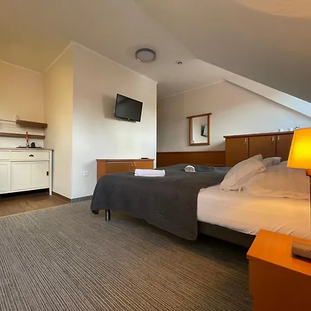 Koenig Hotel-2