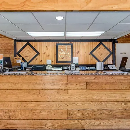 Quality Inn Creekside - Downtown Gatlinburg-3