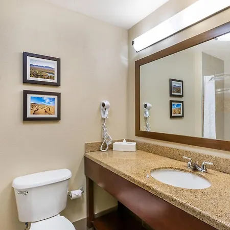 Comfort Inn And Suites Yuma I-8-2
