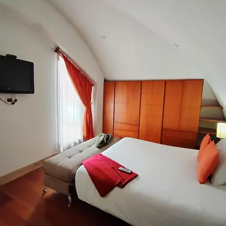 Prisma Suites Chico 94-3