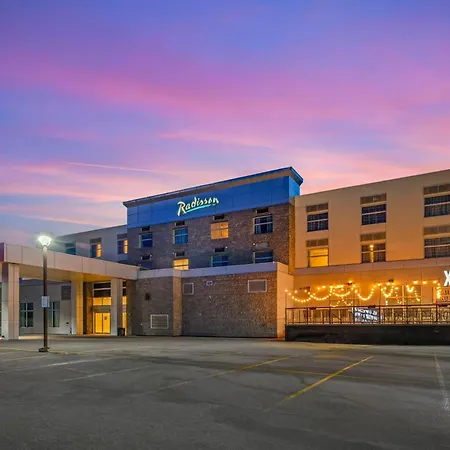 Radisson Hotel & Conference Centre Calgary Airport-3