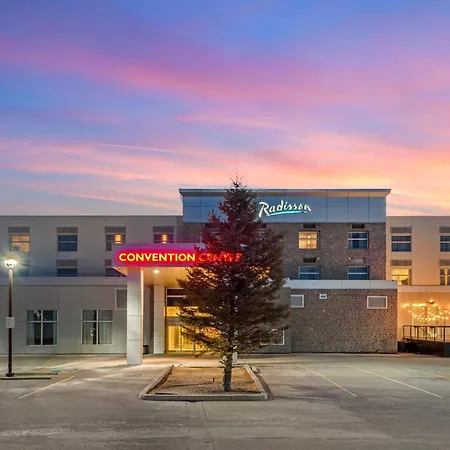 Radisson Hotel & Conference Centre Calgary Airport-3