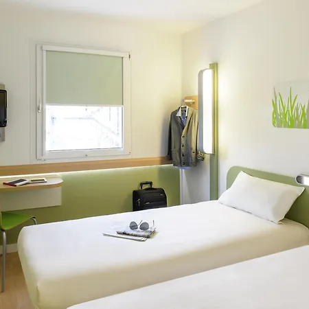 ibis budget Versailles Chateau Saint cyr l'Ecole-2