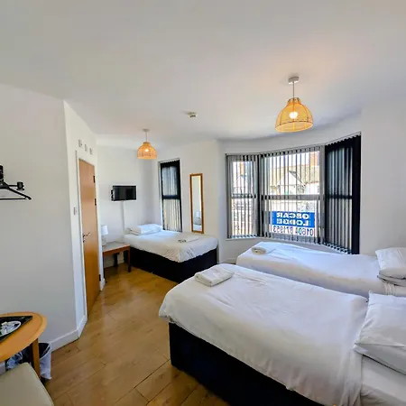 Oscar Lodge-3