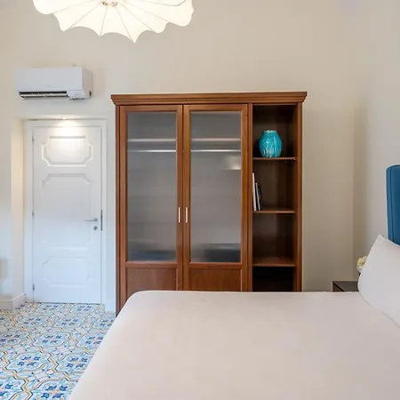 Palazzo Gargiulo Luxury Rooms & Suites (Adults Only)-2