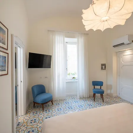 Palazzo Gargiulo Luxury Rooms & Suites (Adults Only)-3