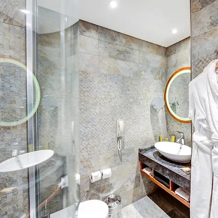 DoubleTree by Hilton Istanbul - Piyalepasa-2